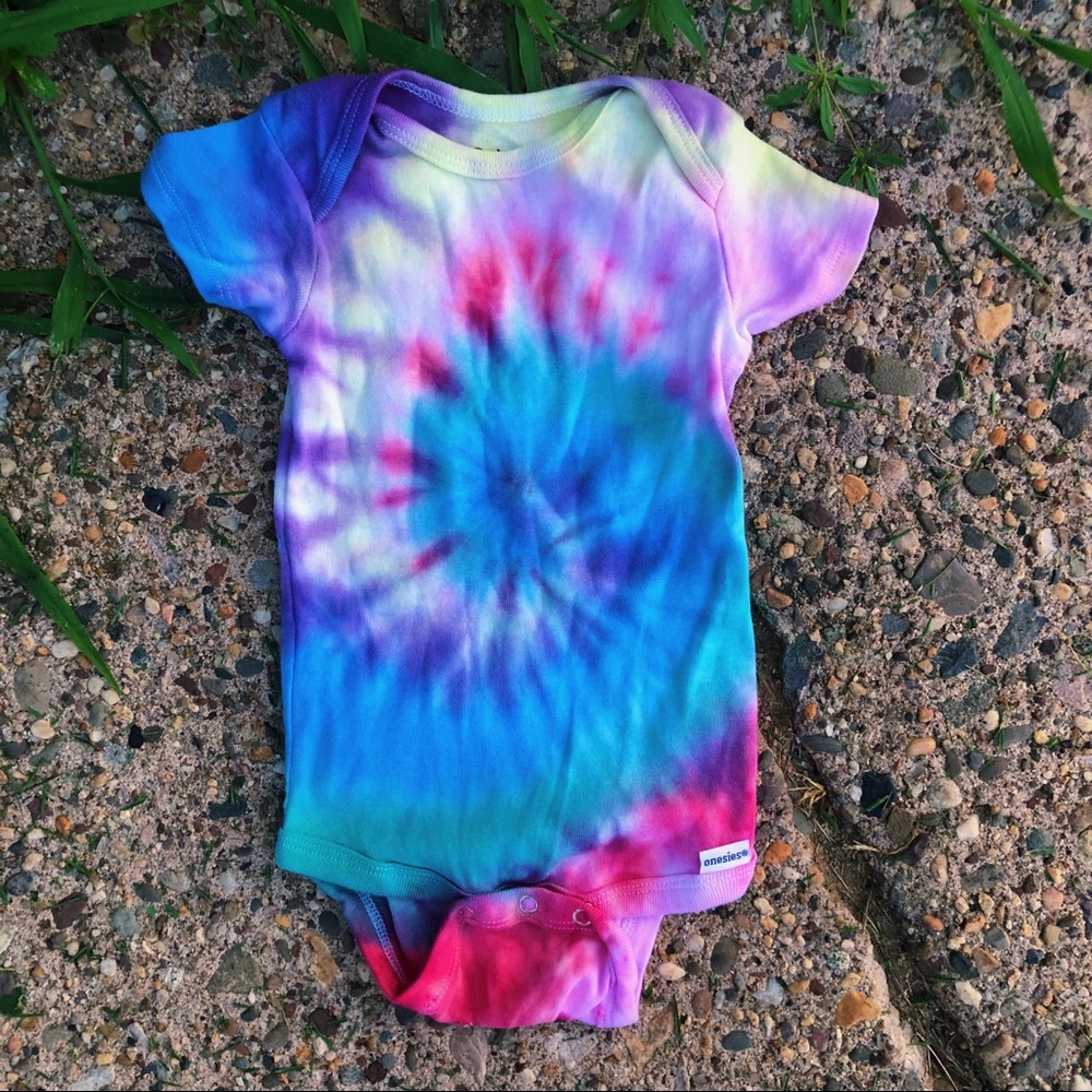Tie Dye Rainbow Baby Onesie 3-6M | Hand Dyed